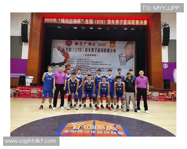 深圳篮球队在城市联赛中的灵活性表现分析与点评